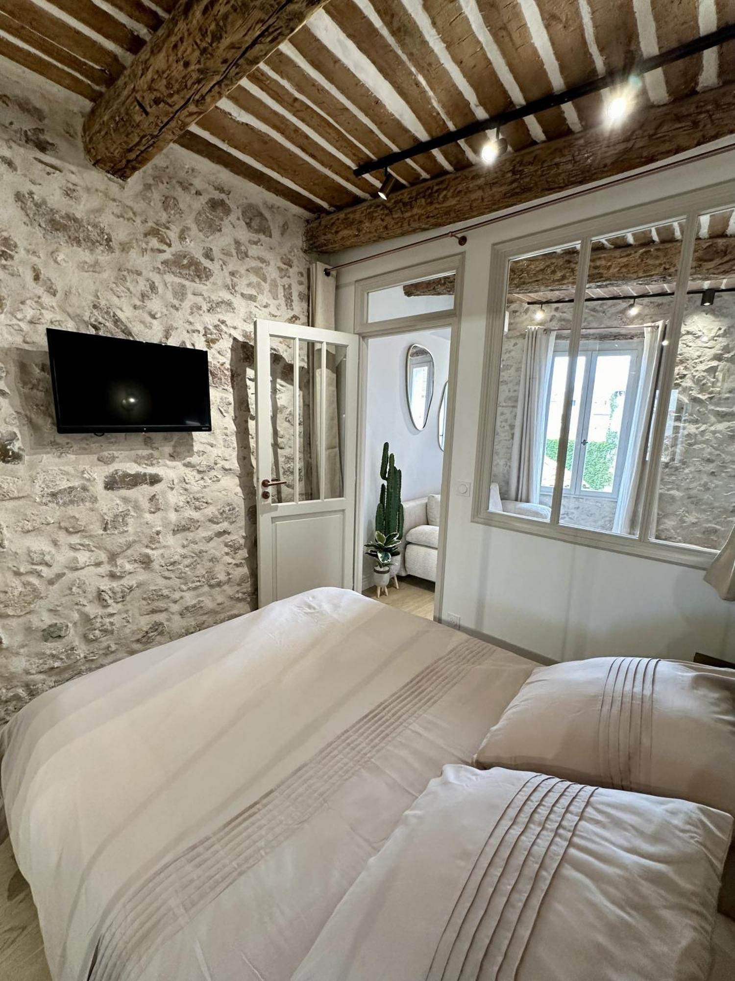 New Charming Apartment Old Town Antibes Bagian luar foto