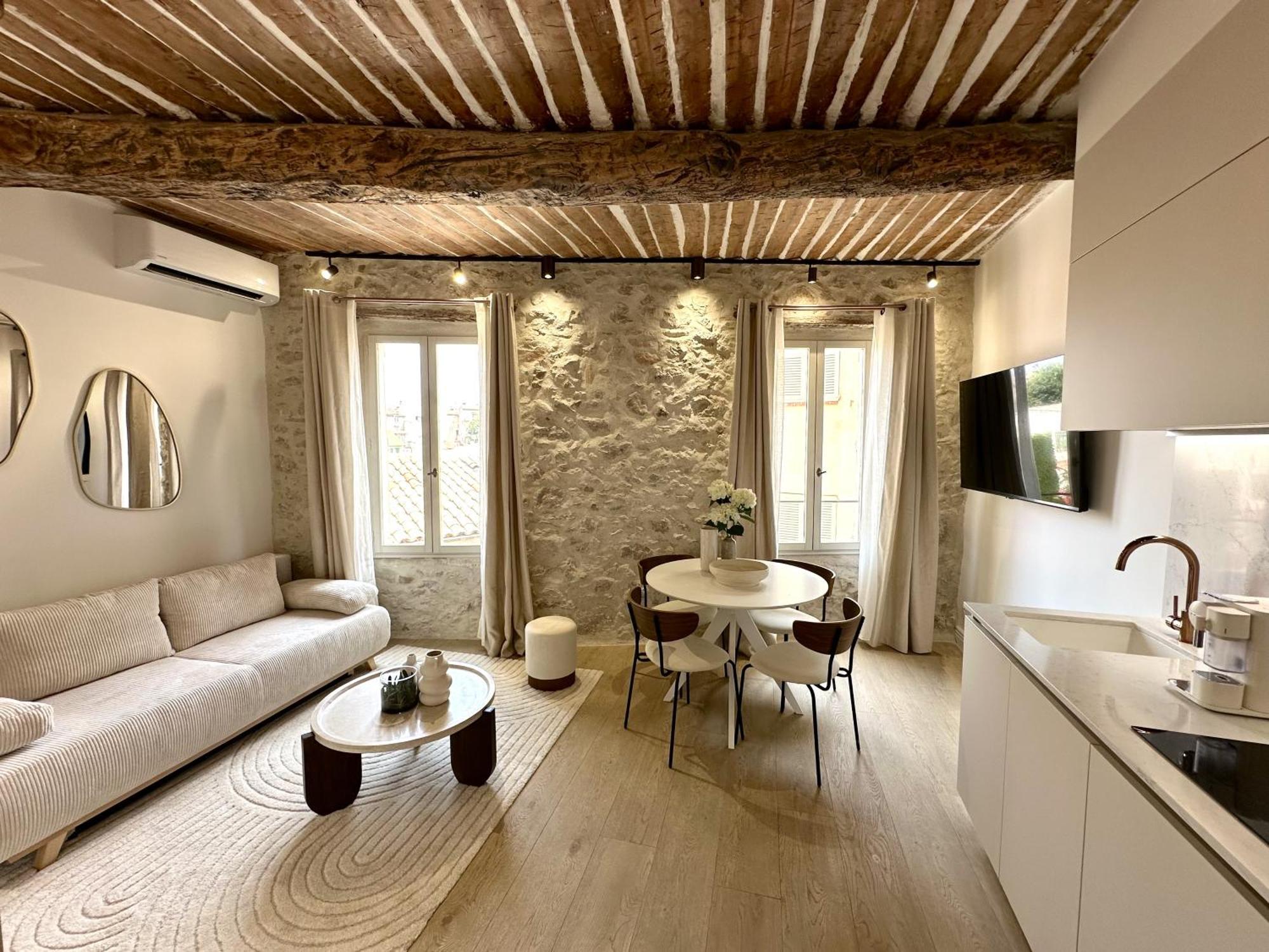 New Charming Apartment Old Town Antibes Bagian luar foto