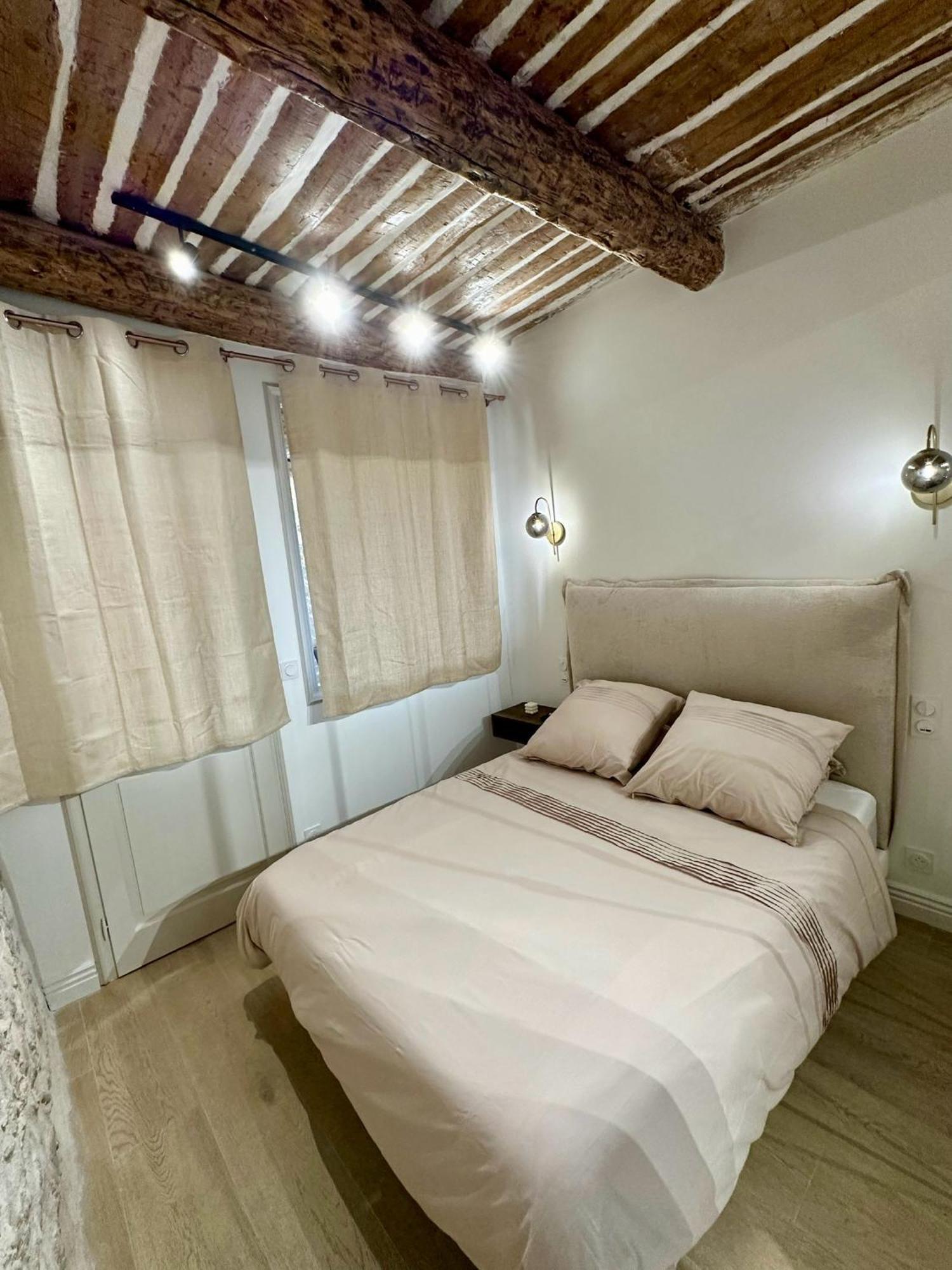 New Charming Apartment Old Town Antibes Bagian luar foto